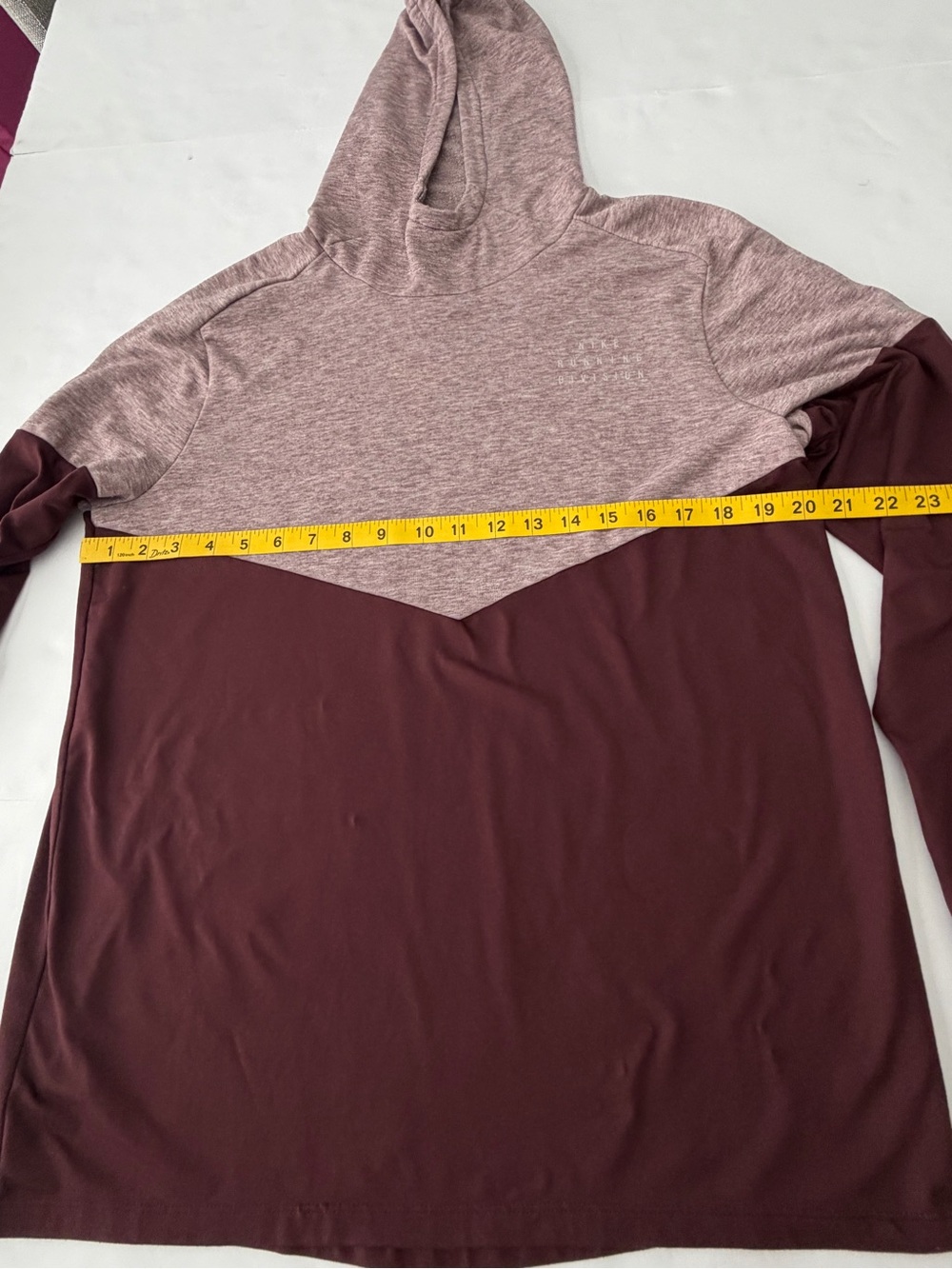Nike Running Division Men's Hoodie Long Sleeve Maroon Gray Chevron Medium - Picture 4 of 9